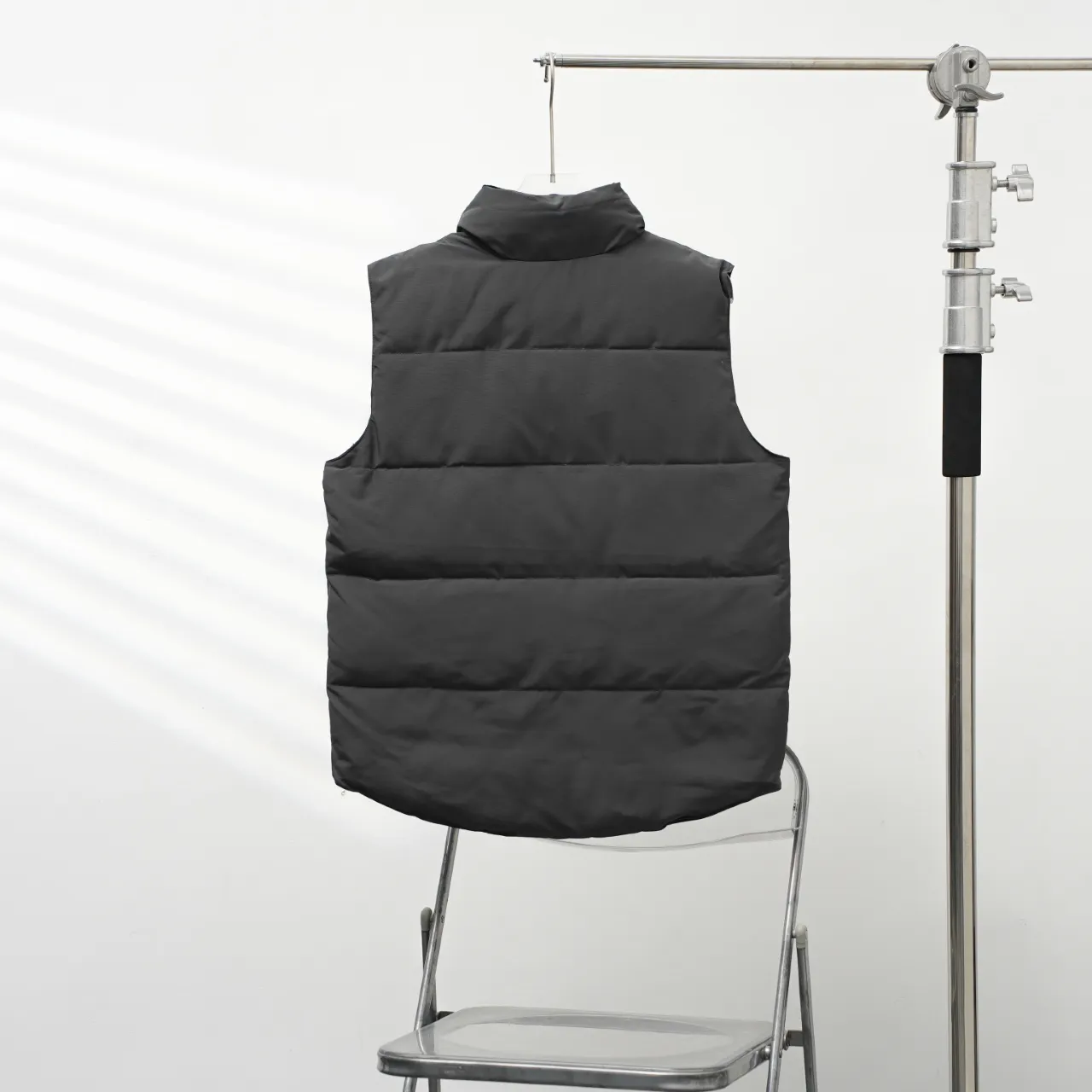 P340 CANADA GOOSE丨Canada Goose Slant Pocket Stand Collar Down Vest Color: Graphite Red Size: XS-XXL
